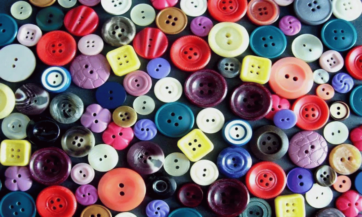 I will supply Plastic Button